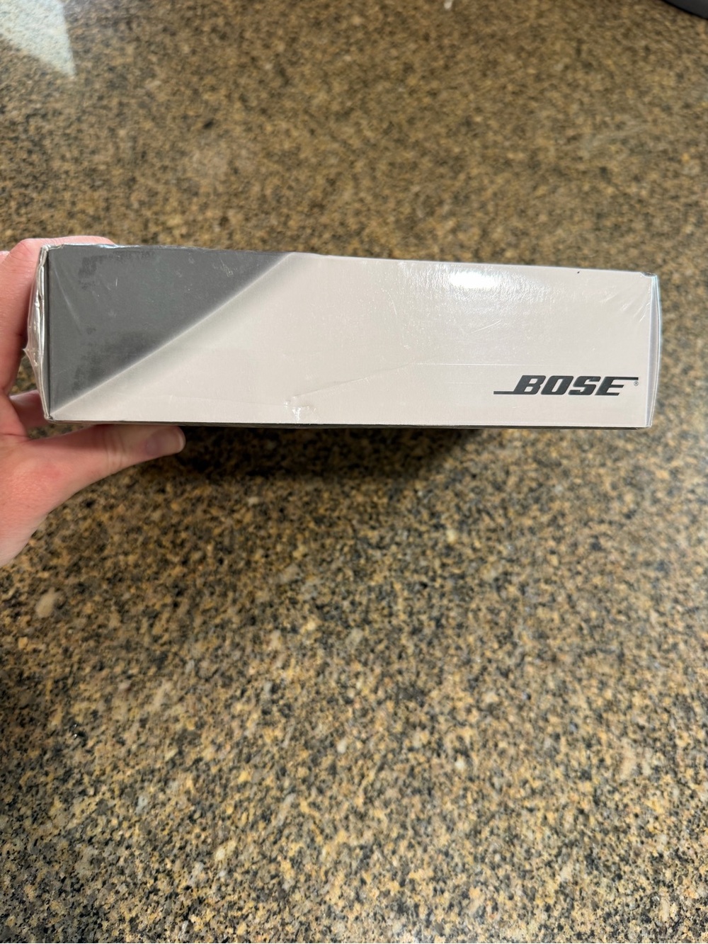 Bose ADAPTiQ Calibration System - In Box - Picture 5 of 6
